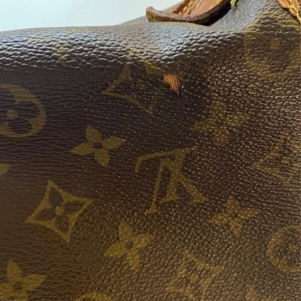 đź”´SOLDđź”´Authenticated Louis Vuitton Saumur Bag - Picture 5 of 10